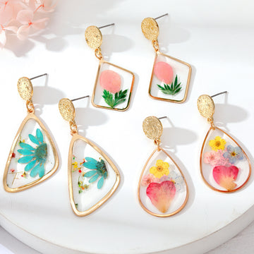 Gold Tone Triangle and Quadrilateral Resin Pressed Flower Drop Stud Earrings
