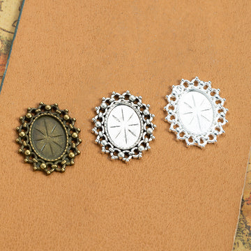 Oval Chain-Edge Cabochon Settings in Four Metal Finishes