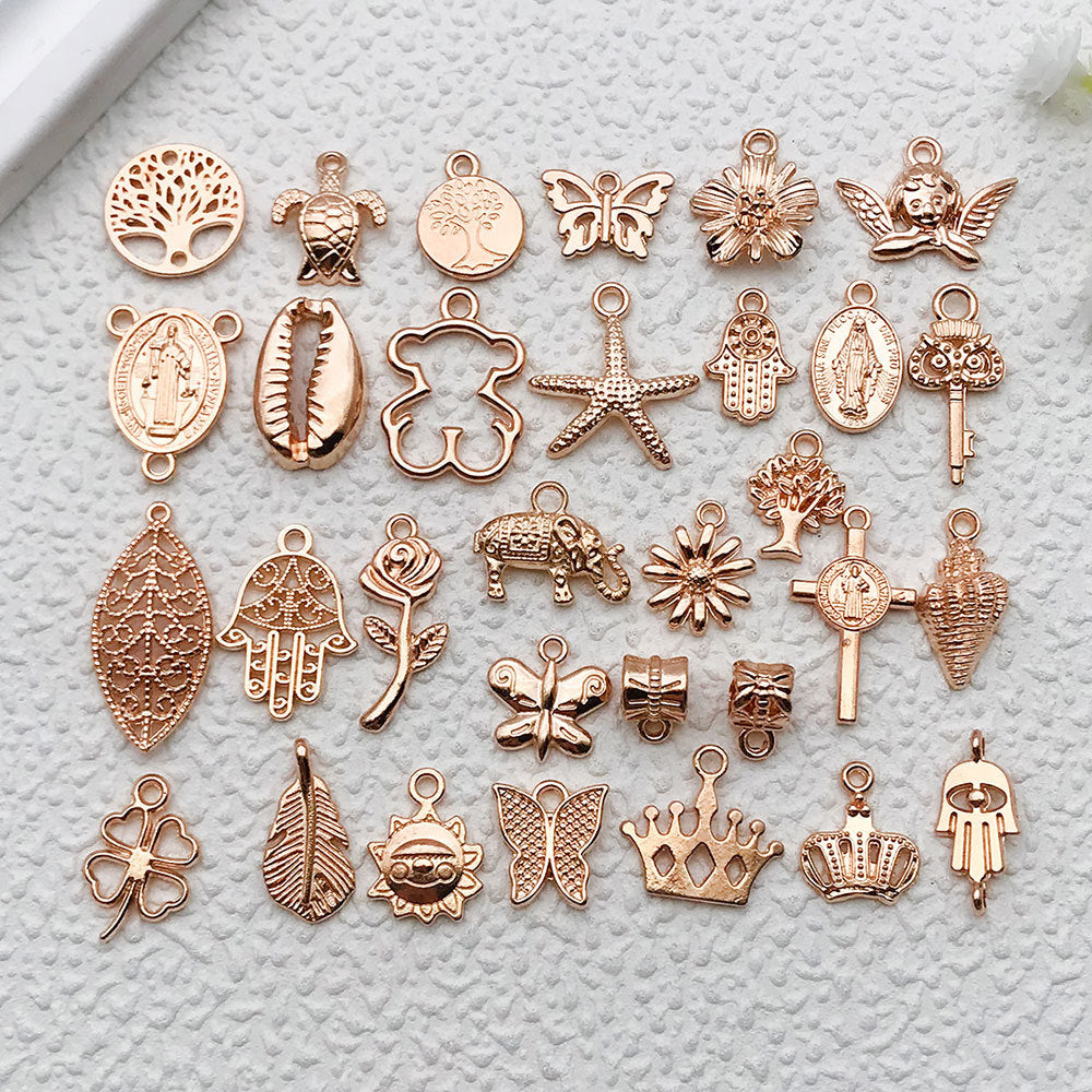 KC Gold Tone Zinc Alloy Vintage Theme Charm Pendant for DIY Necklace Earring Phone Case
