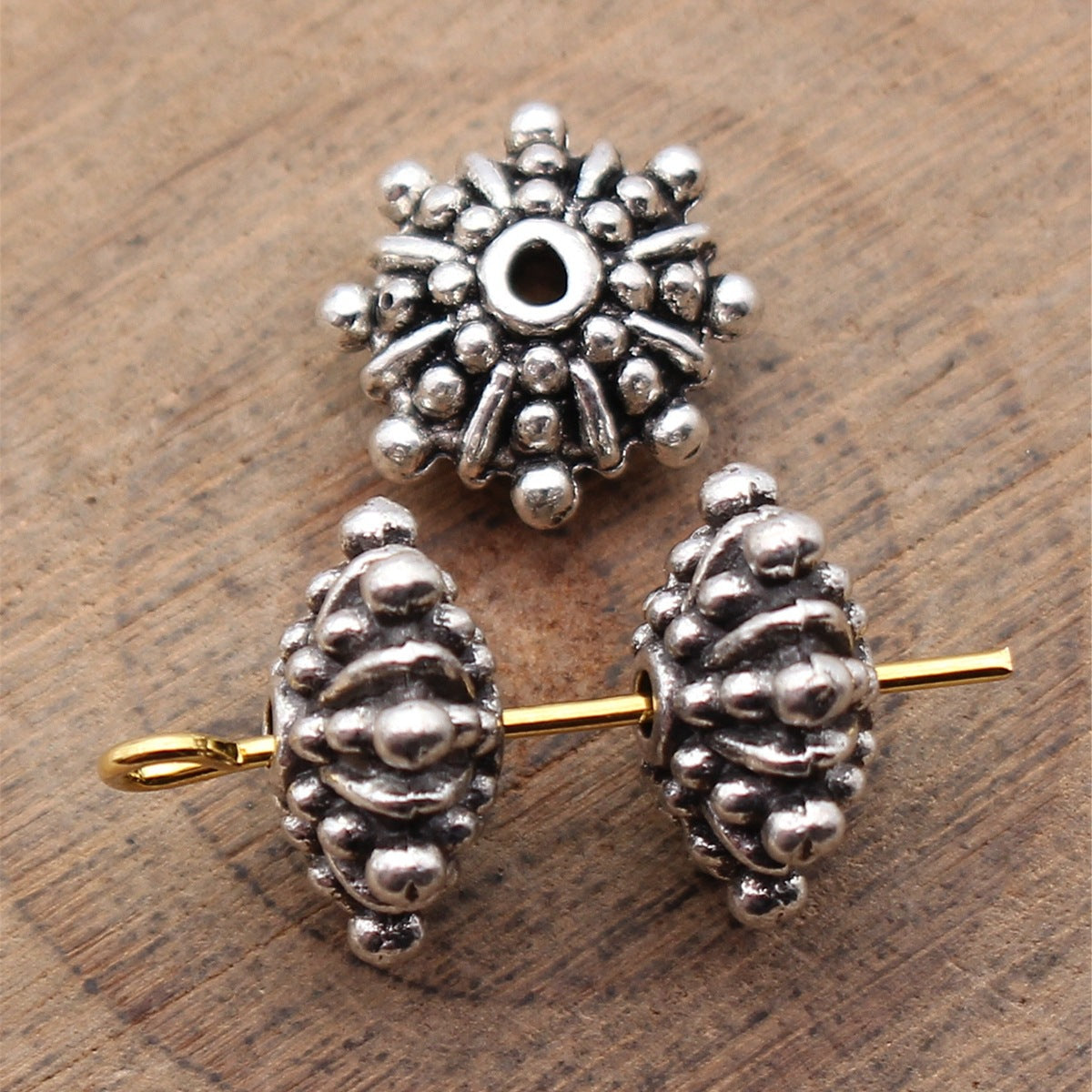 12x12x6.2mm 1.7g Antique Silver Zinc Alloy Radial Raised Dot Spacer Beads for Bracelet Necklace Making