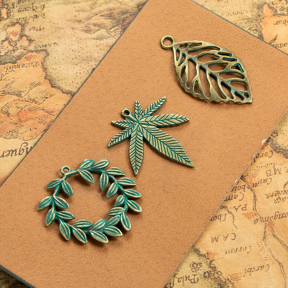 Vintage Alloy Charm Pendant for DIY Sweater Chain or Clothing Accessory
