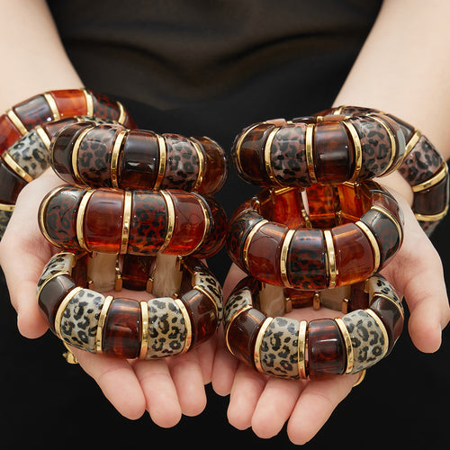 Display view of leopard pattern resin bracelets in main image 2.