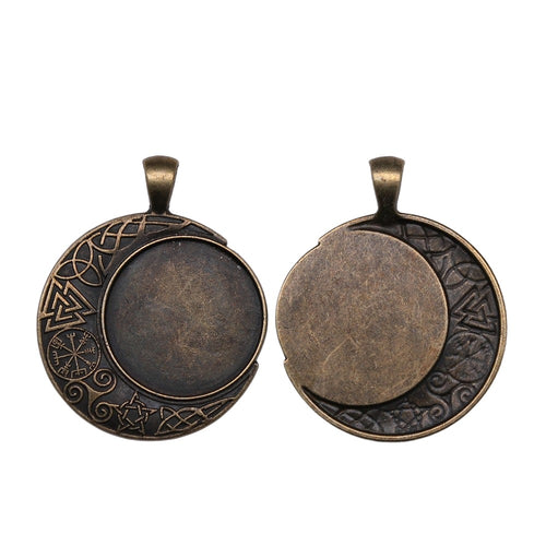 Front display of round pendant trays on a light background