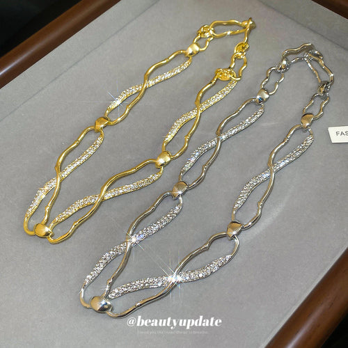 Necklace arranged for a close product view
