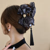 Black Tassel Claw