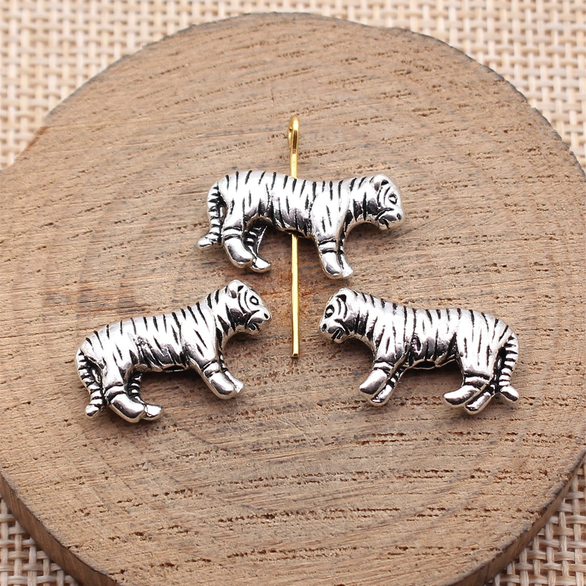 19x11mm 2.3g Antique Silver Zinc Alloy Tiger Hole Beads for DIY Bracelet Jewelry Making