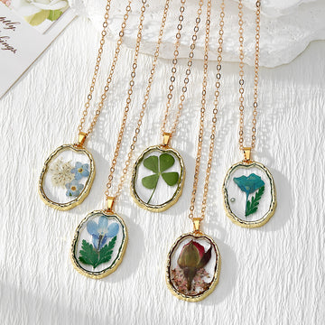 Gold Irregular Frame Dried Flower Resin Pendant Necklaces