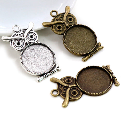 Owl Shaped Round Cabochon Pendant Bezel Settings, close view of the finish and front surface