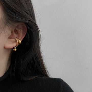 Single Crystal Ear Cuffs In Gold And Silver Tones With Polished Metal Tone Details