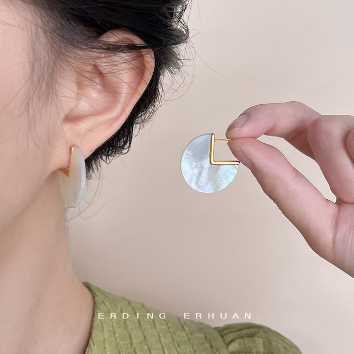 White Pearlescent Disc Stud Earrings With Gold Tone Square Cutout