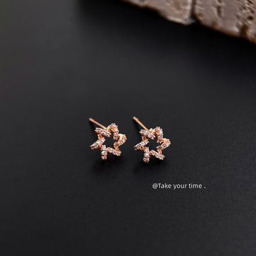 Rose Gold Hollow Flower Pavé Zircon Open Stud Earrings