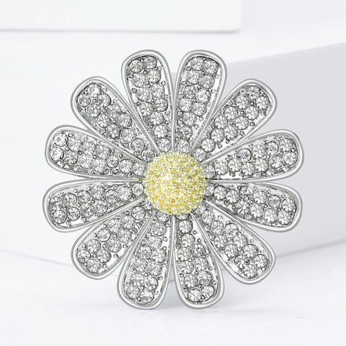 Daisy brooch product angle on white