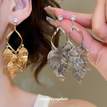 Gold Tone Open Filigree Leaf Cluster Statement Drop Earrings