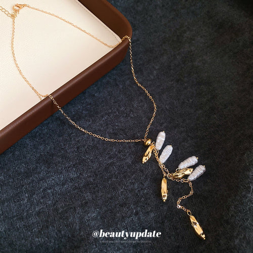 Necklace arranged for a close product view