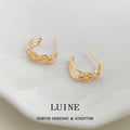 Gold Interlocked Chain Link C Stud Earrings Open Pair view 6