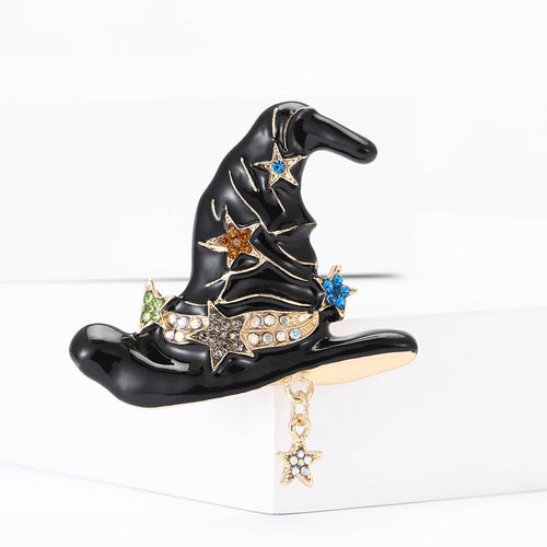 Angled display of the brooch design