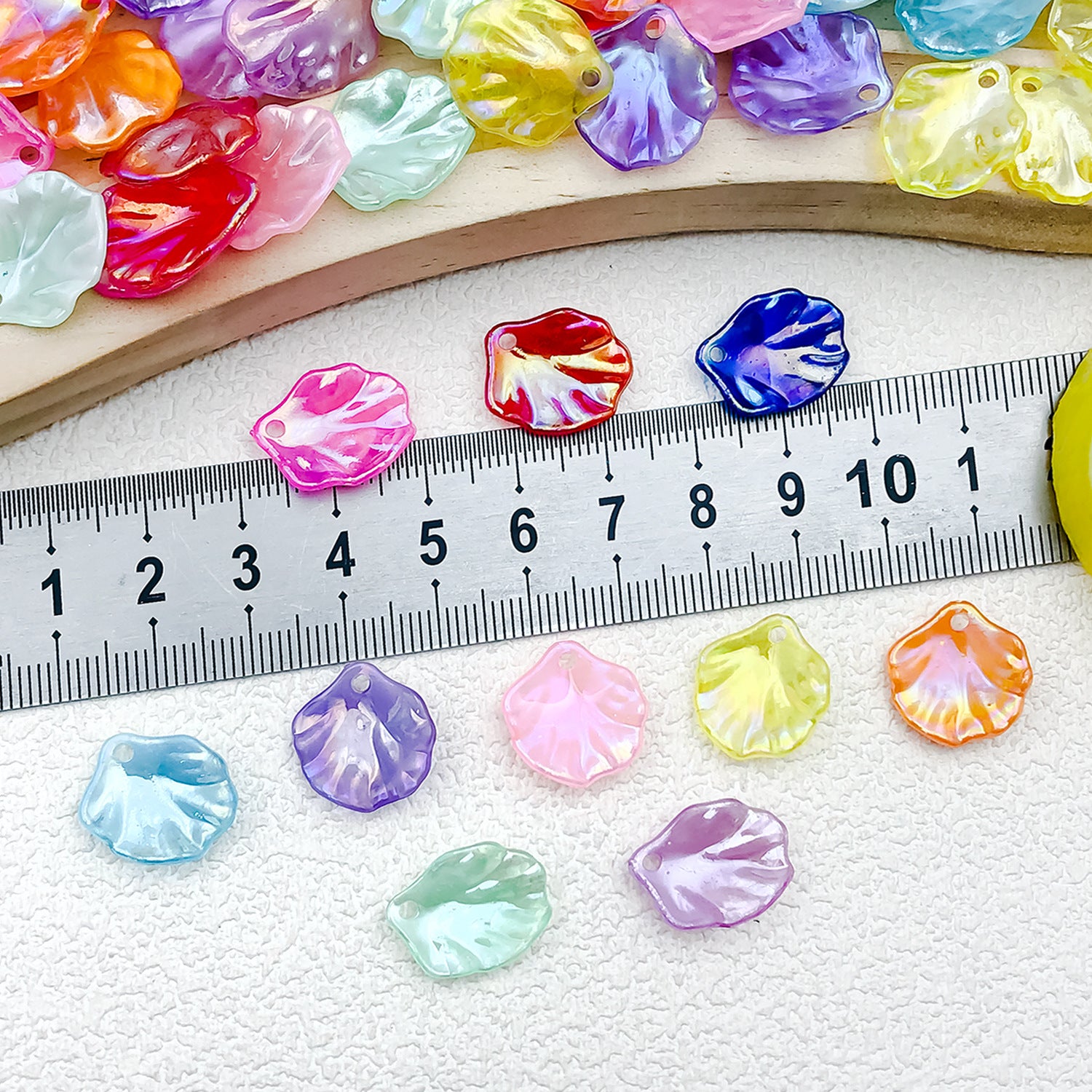 Acrylic Shell Flower Charm Pendants
