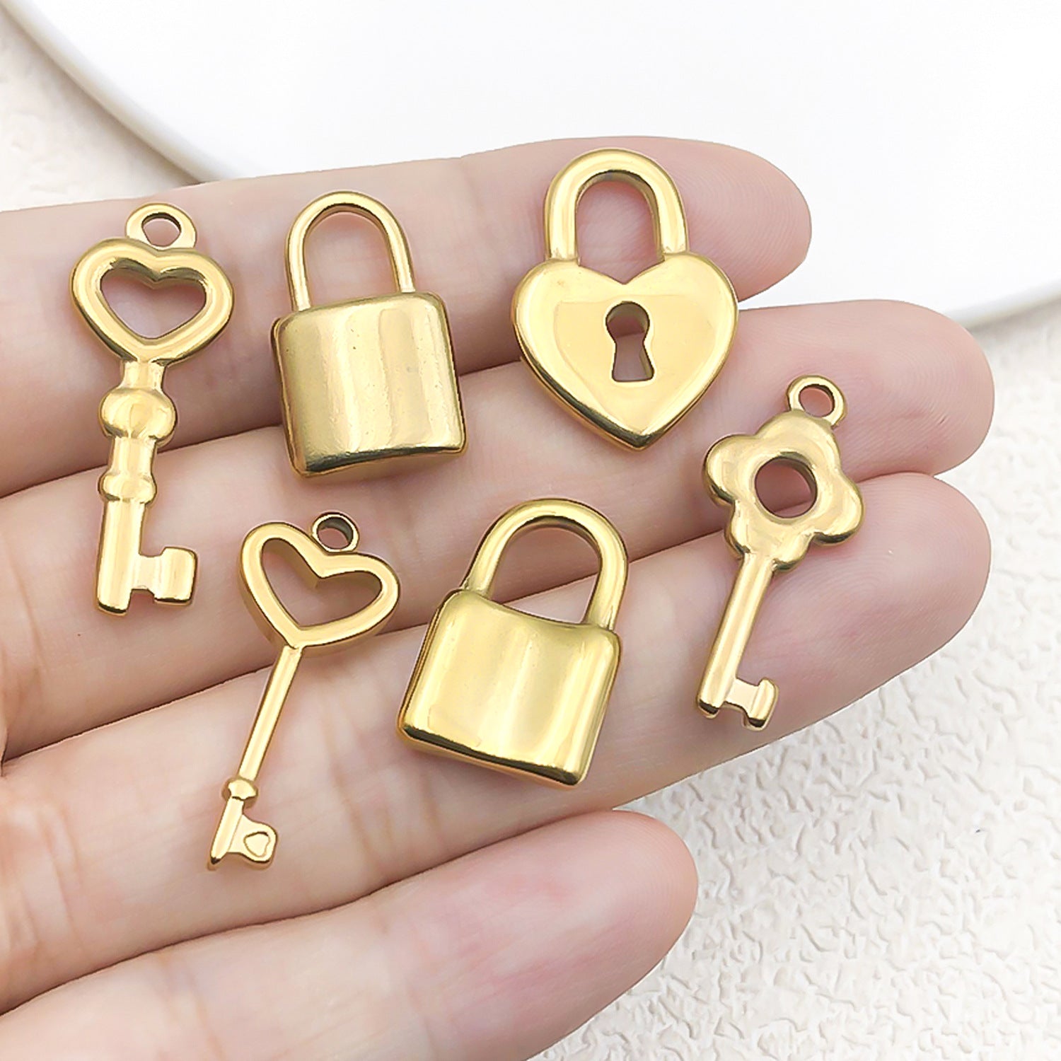 Stainless Steel Hollow Heart Key Padlock Charm Pendant for DIY Couple Necklace Jewelry