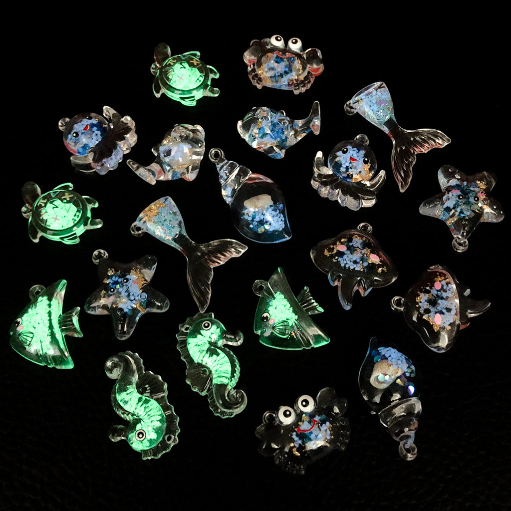 Acrylic Luminous Blue Manta Ray Fish Charm Pendant for DIY Keychain Earrings Hair Tie