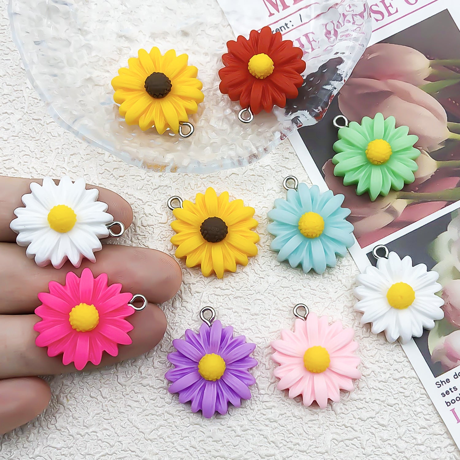 Resin Small Daisy Flower Charm Pendant for DIY Necklace Earrings Keychain