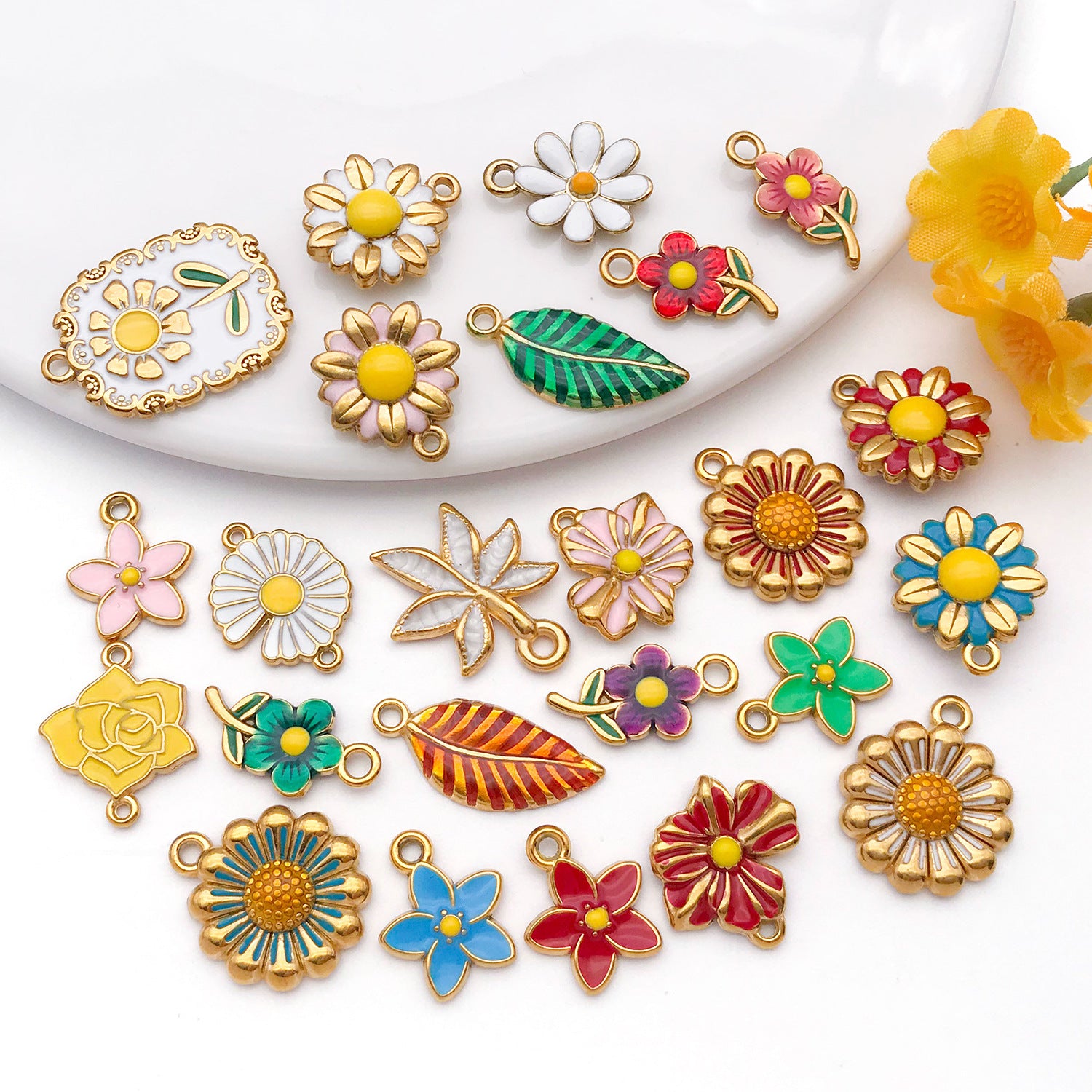 Enamel Stainless Steel Flower Leaf Daisy Charm Pendant for DIY Bracelet Necklace Jewelry