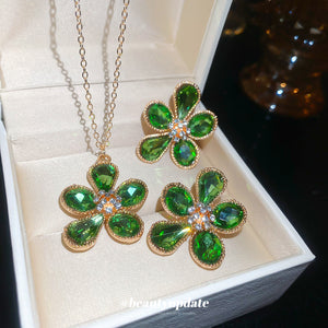 Green Crystal Flower Necklace Earring Set Gold Tone