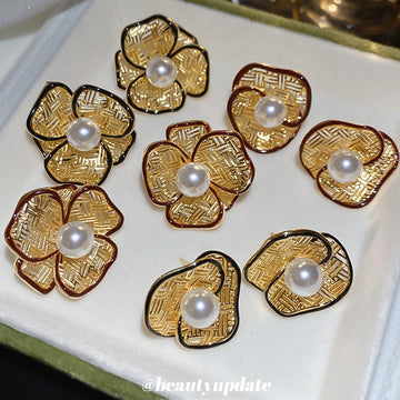 Pearl Center Gold Tone Floral Stud Earrings Jewelry Accessory