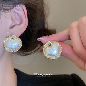 Electroplated Gold-Tone Irregular Heart Faux Pearl Stud Earrings, 2.5 cm