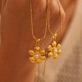 Flower Pendant Necklace Imitation Pearl Stainless Steel Chain view 4
