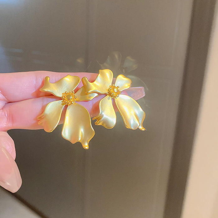 Sculpted Branch Flower Stud Earrings For Women Jewelry