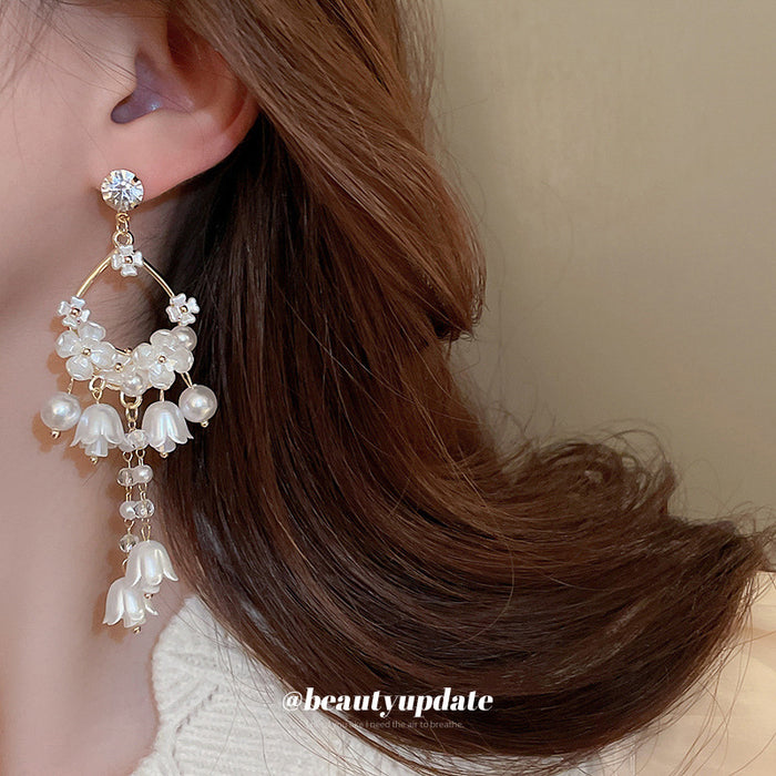 White Floral Pearl Chandelier Earrings Fashion Jewelry