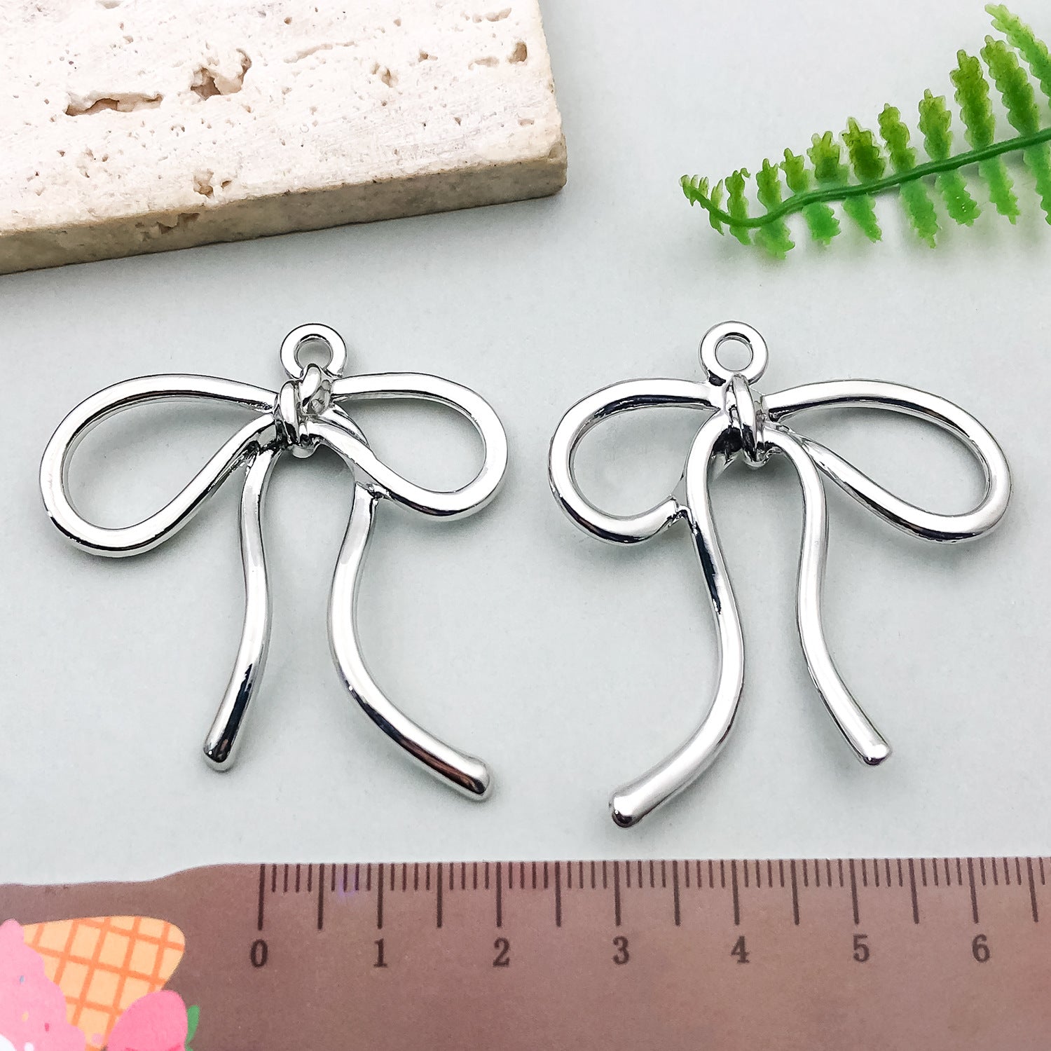 Silver Plated Zinc Alloy Bow Tie Butterfly Charm Pendant for DIY Necklace Bracelet Earrings