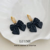 Black Bow