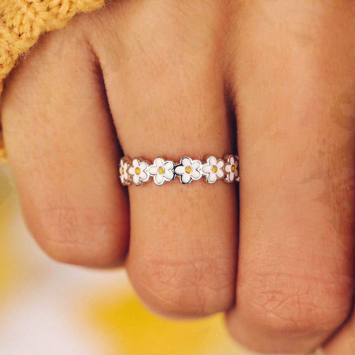 Silver Tone White Daisy Band Ring With Yellow Centers