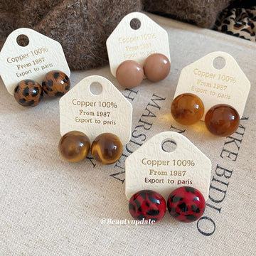 Round Resin Stud Earrings In Three Brown Tone Patterns