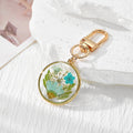 Round Resin Dried Flower Keychains Gold Clasp 8 Colors view 9