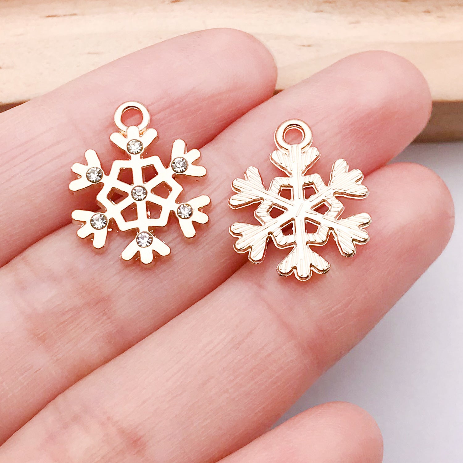 Enamel Zinc Alloy Santa Claus Snowman Snowflake Reindeer Charm Pendants for DIY
