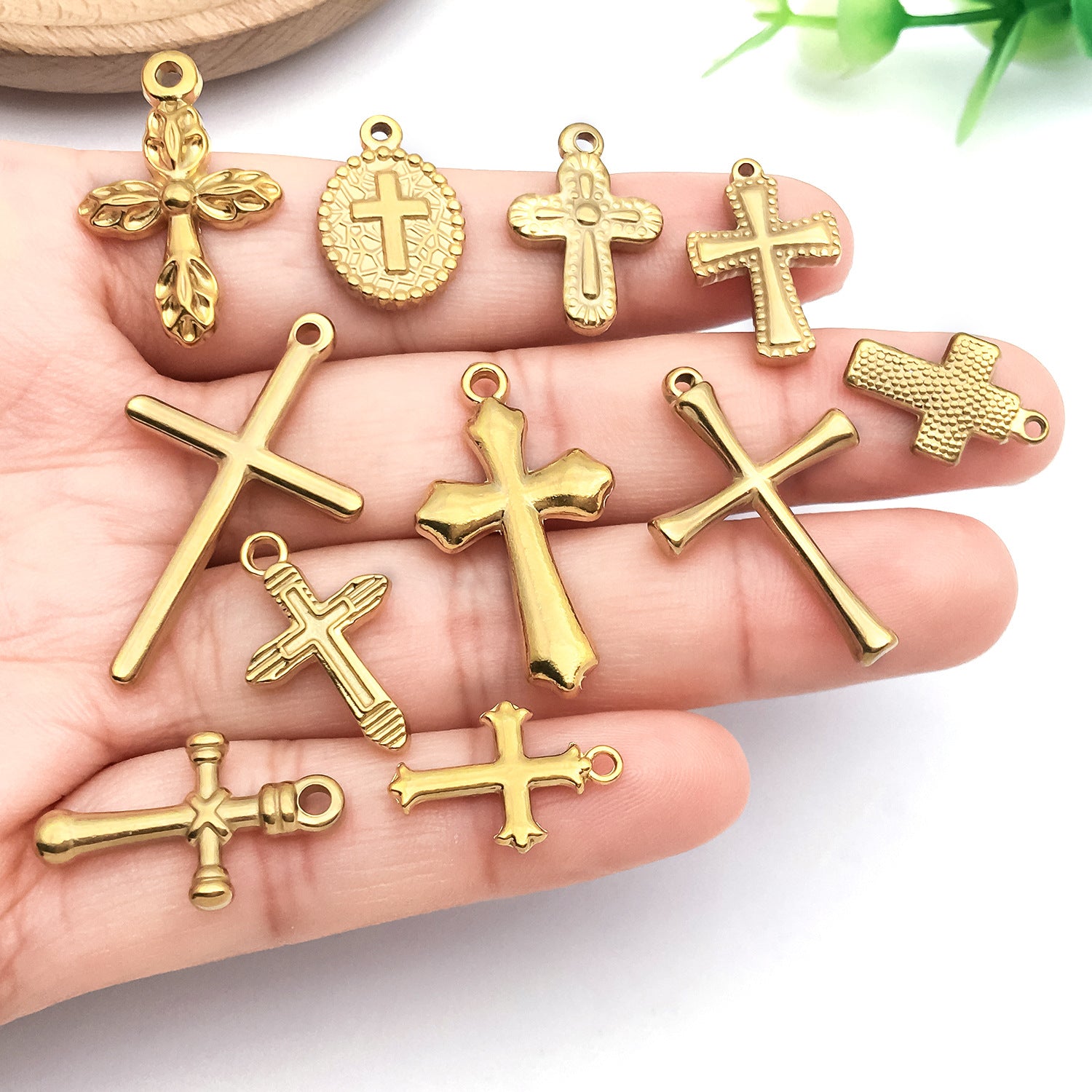 Gold Stainless Steel Vintage Cross Charm Pendant for DIY Bracelet Necklace Jewelry