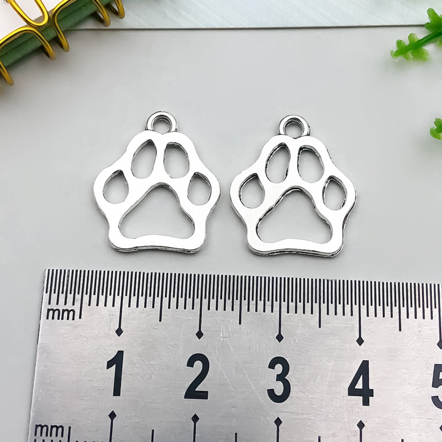 Enamel Zinc Alloy Cat Paw Bear Paw Dog Paw Footprint Charm Pendants for DIY Keychain