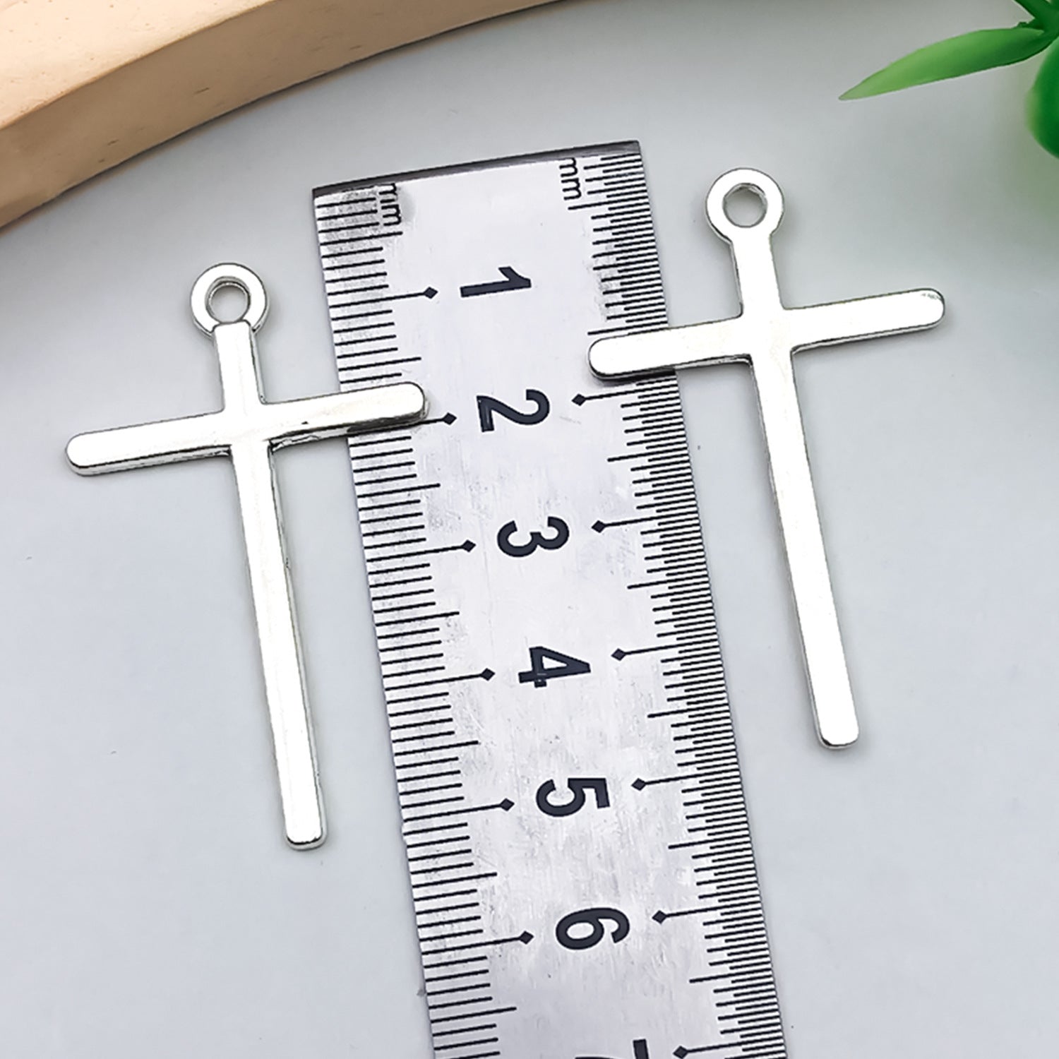Vintage Zinc Alloy Cross Charm Pendant for DIY Necklace Keychain and Handmade Jewelry
