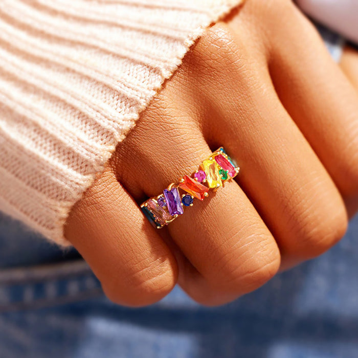 Multicolor Geometric Stone Band In Gold And Silver Tones