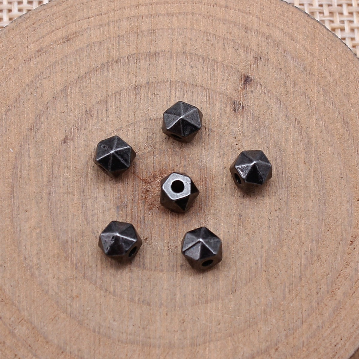 4.4x4.4x5.1mm 0.4g Multicolor Zinc Alloy Geometric Cut Small Hole Spacer Beads for DIY Bracelet Making