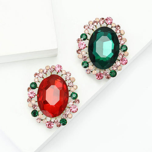 Oval brooch product angle on white
