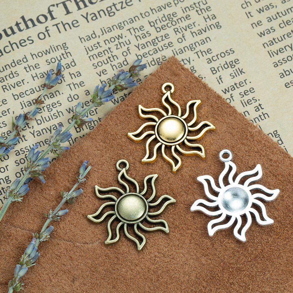34x31mm Vintage Sun Alloy Charm Pendant for Necklace or Clothing
