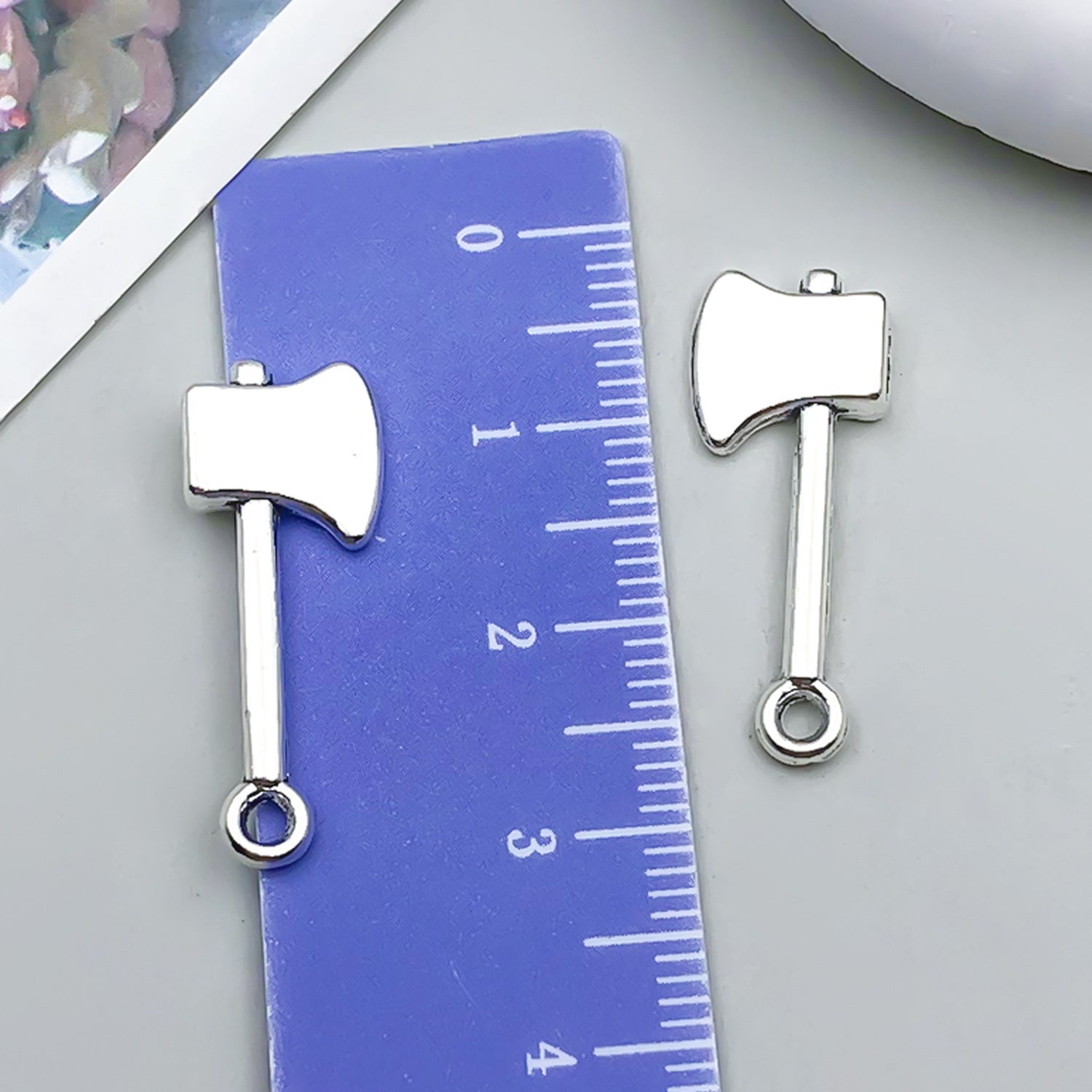 Antique Silver Zinc Alloy Axe Tool charm pendant for DIY bracelet necklace keychain
