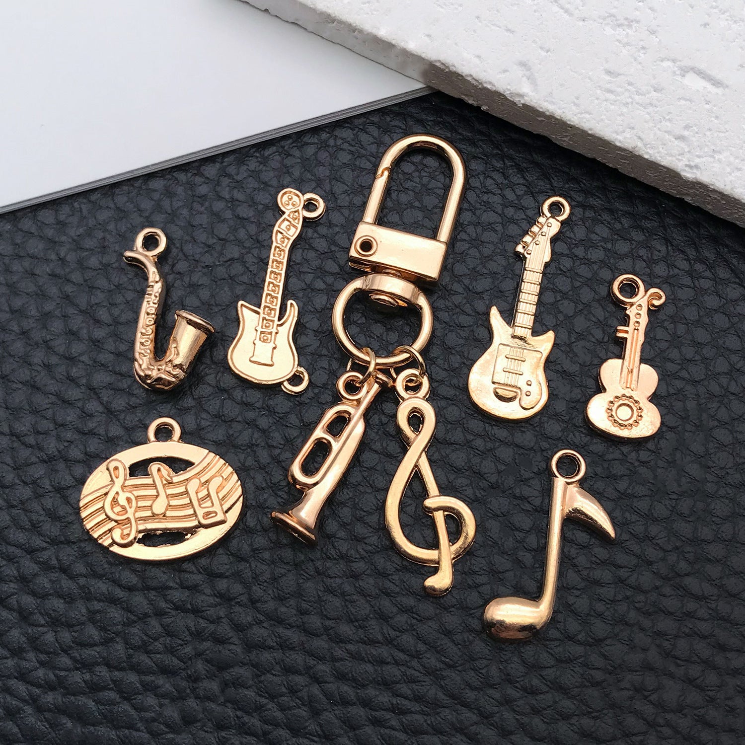KC Gold Zinc Alloy Music Note Guitar Instrument Charm Pendant for DIY Jewelry Making
