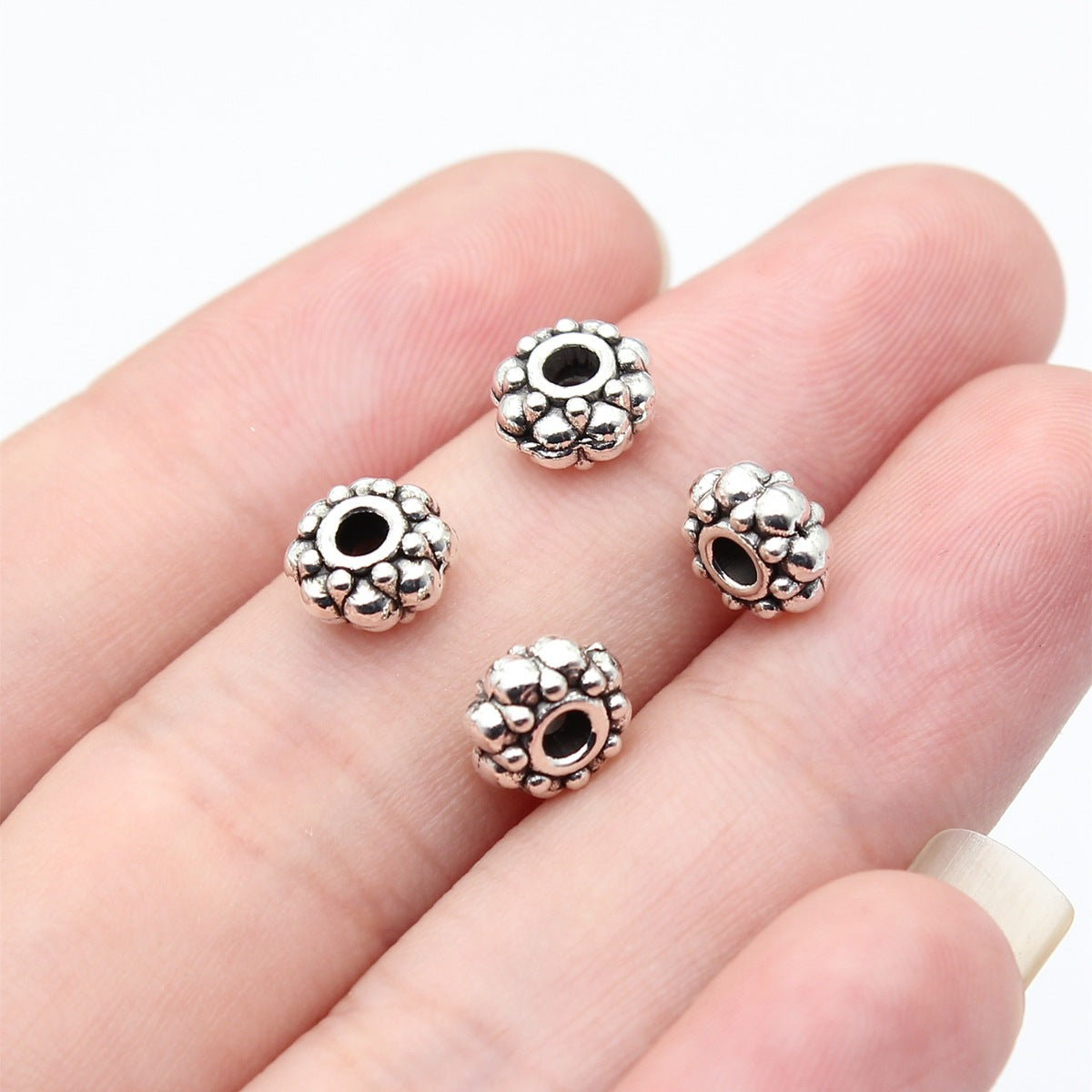 7.8x7.8x3.9mm 0.71g Antique Silver Zinc Alloy Flat Round Small Hole Spacer Beads for DIY Bracelet Making