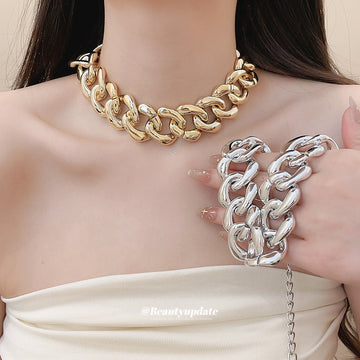Chunky Oval Link Chain Necklace in Gold Tone or Silver Tone