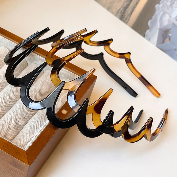 Wavy Tooth Comb Headband In Brown Tortoiseshell Or Glossy Black