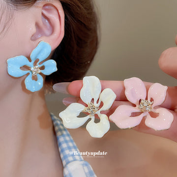 Blue And White Open Petal Flower Stud Earrings Jewelry Pair